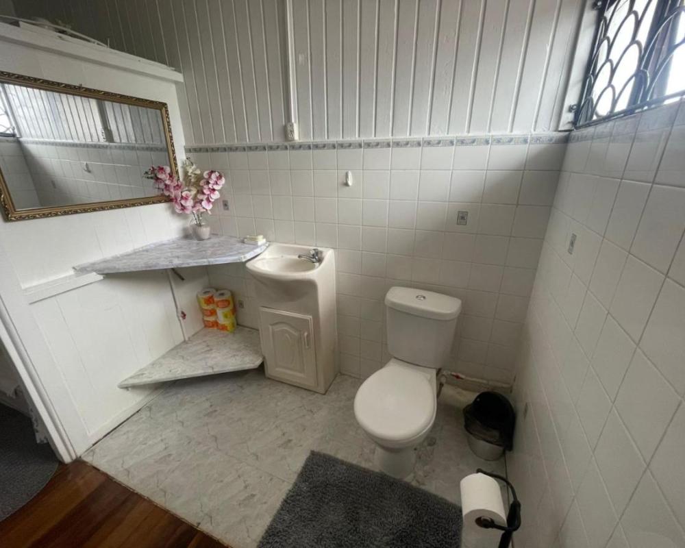 фото Lyn's Place