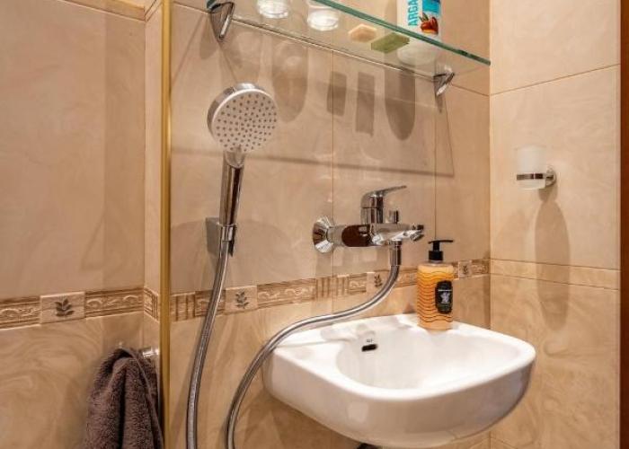 Elegant Aristocratic 2 BDRM Flat, TOP Location