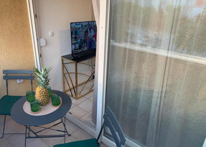 Apartment Frane