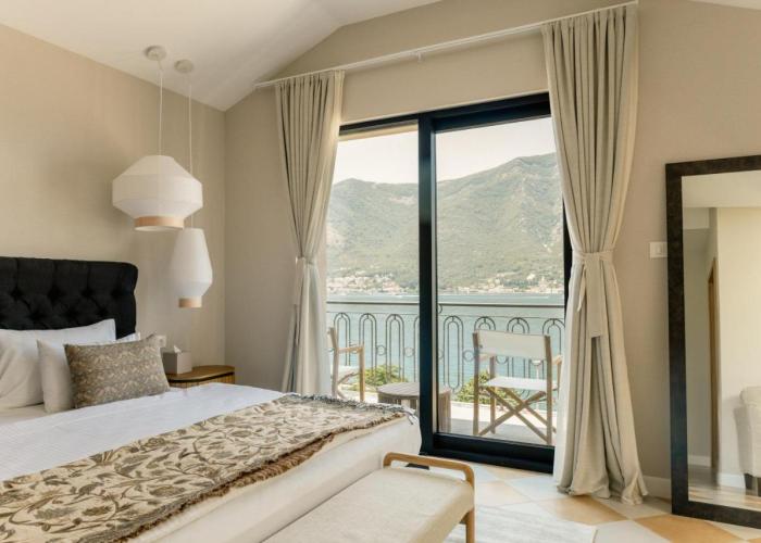 Adiya Signature Hotel