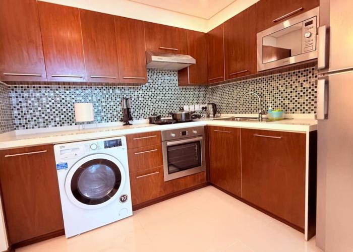 75 inch TV One Bedroom Apartment