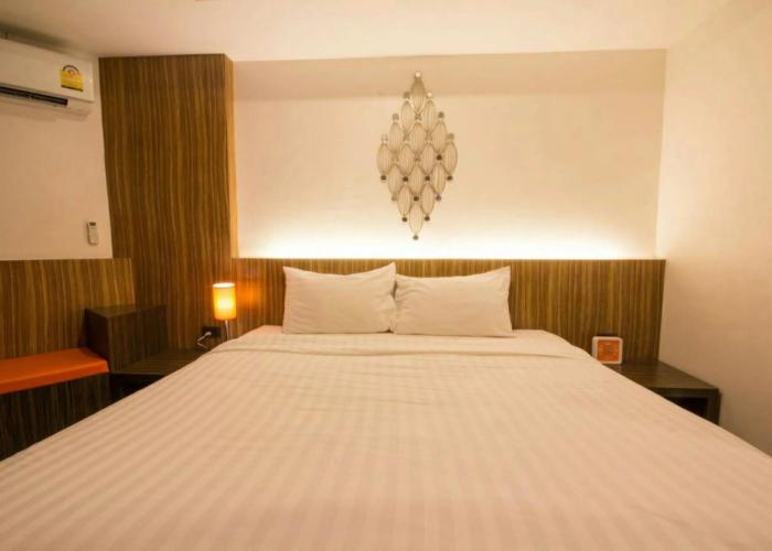 Dragon River Avenue Hotel