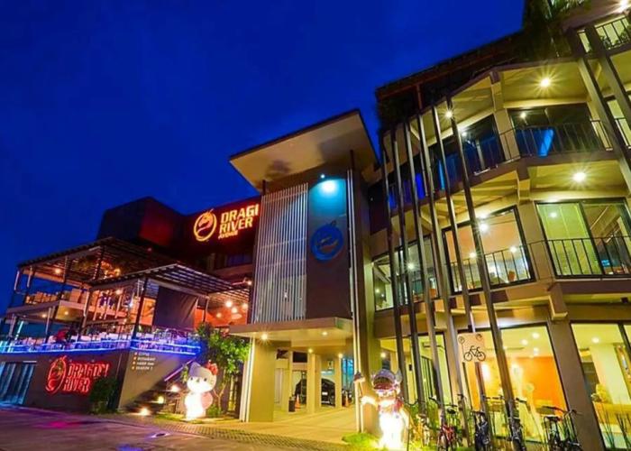 Dragon River Avenue Hotel