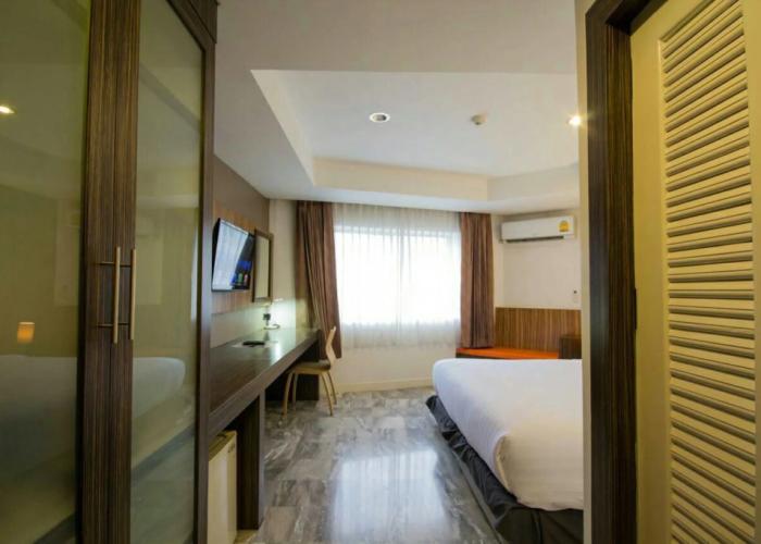 Dragon River Avenue Hotel