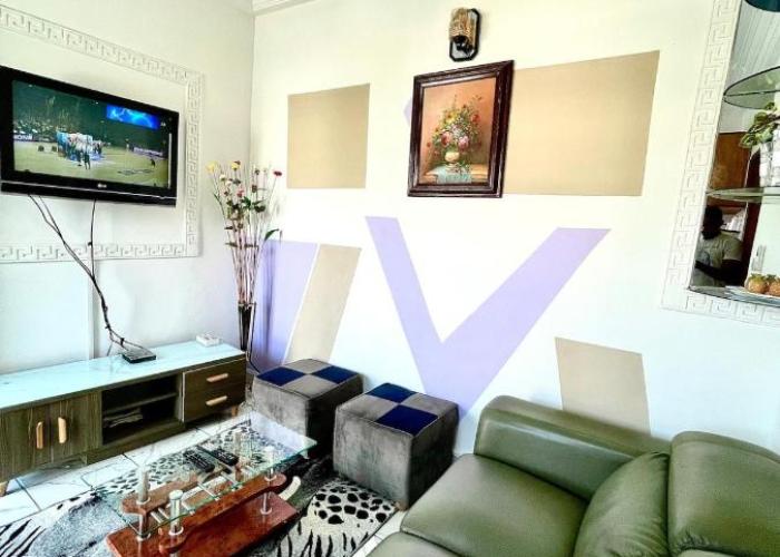 Studio B4 Fustel City, Bonamoussadi Santa Lucia, WiFi, Chaînes TV, gardien