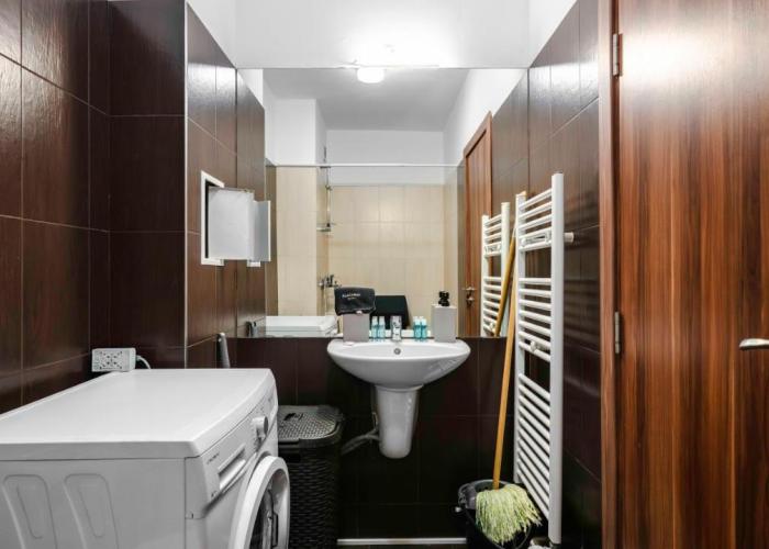 Terra Vibes - Central 1BD with balcony by Flat Mаnager