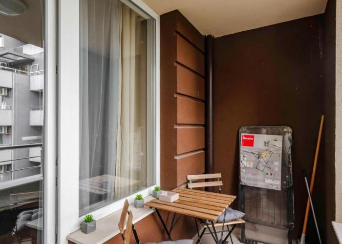 Terra Vibes - Central 1BD with balcony by Flat Mаnager