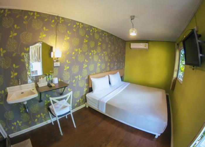Iron Resort&Hotel
