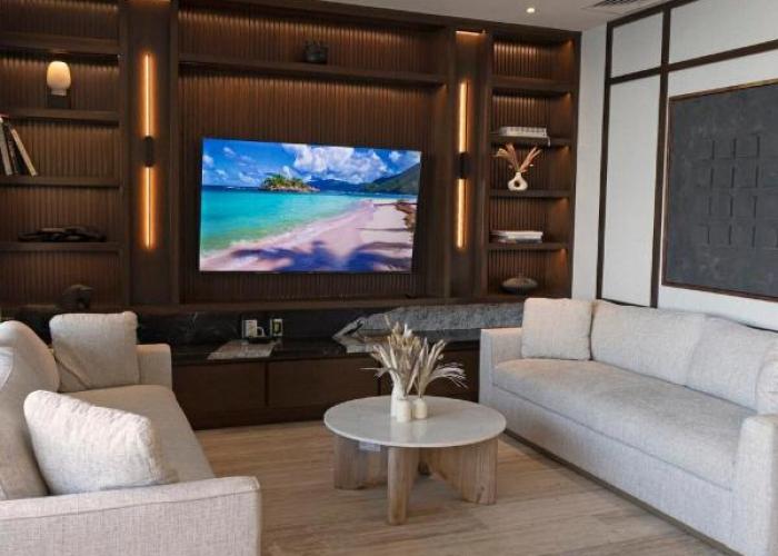 Beachfront apartment
