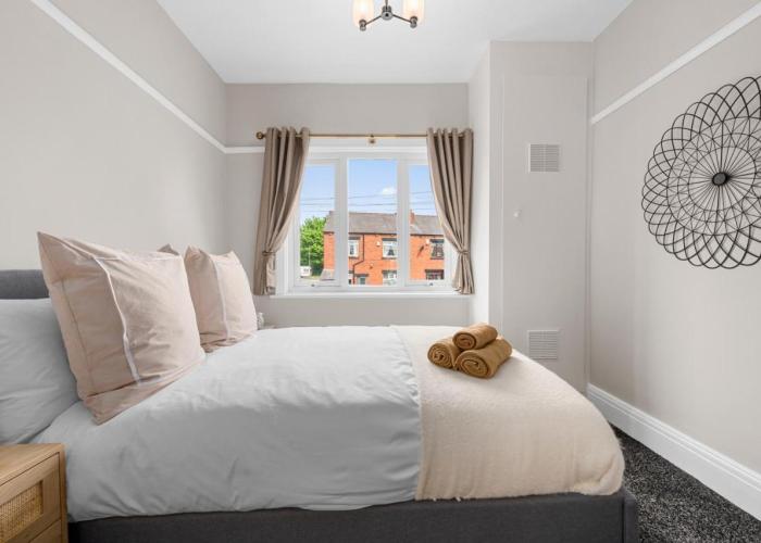Free Parking Stunning 3Bedroom Home In Wigan