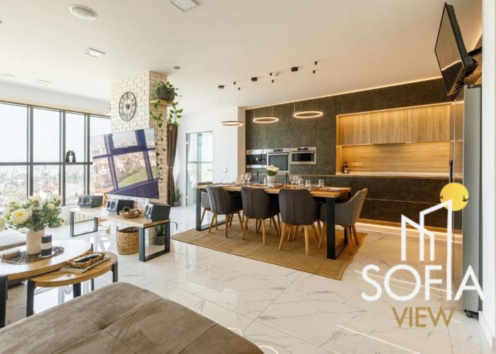 Sofia View - By Metro, Kids room, Sky Lounge Terrace, 2-Car Garage, Playground, BBQ, 24h Security