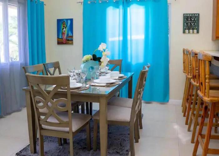 Tropical 3 Bedroom Villa - Ocho Rios