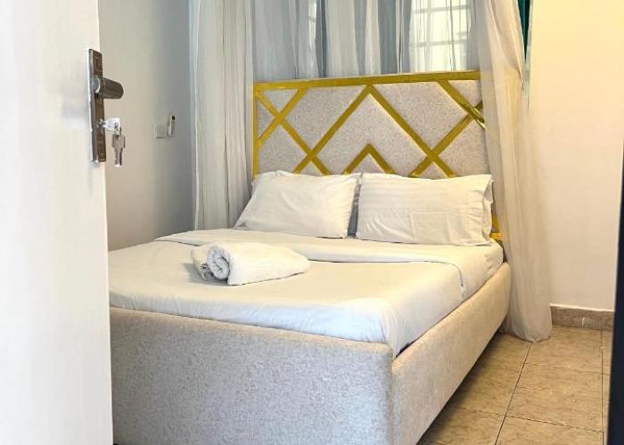 Lofty 1br Milimani with AC