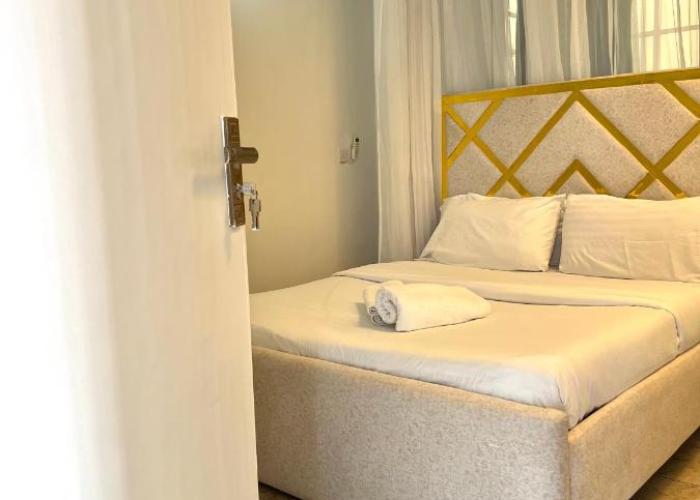 Lofty 1br Milimani with AC