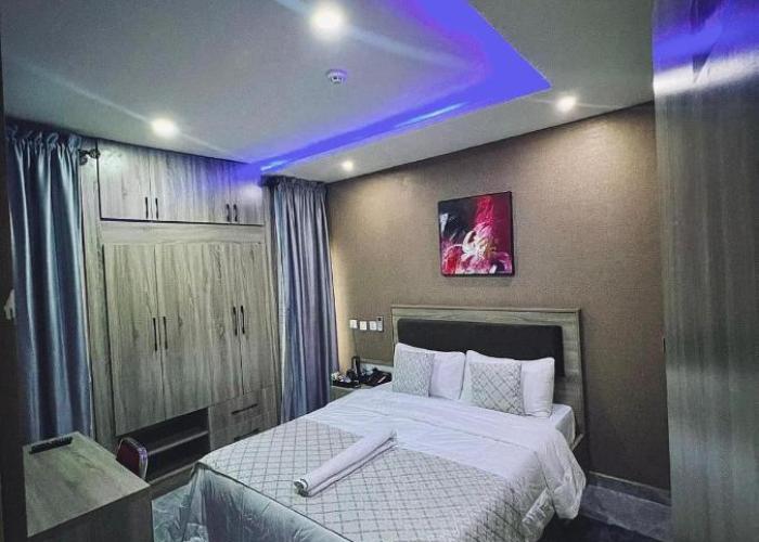 Macdestly Apartment