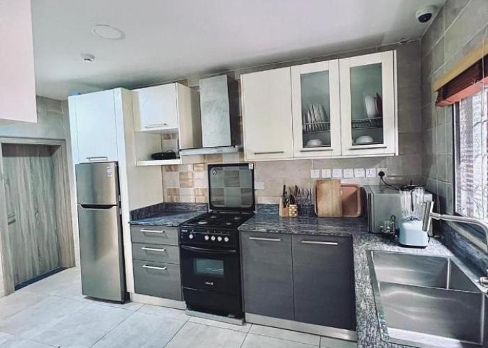 Macdestly Apartment