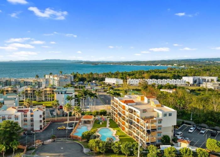 Beach access apartment at Bahia Serena 104