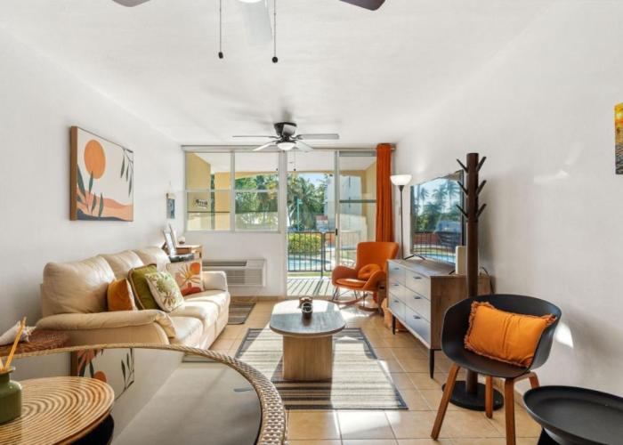 Beach access apartment at Bahia Serena 104