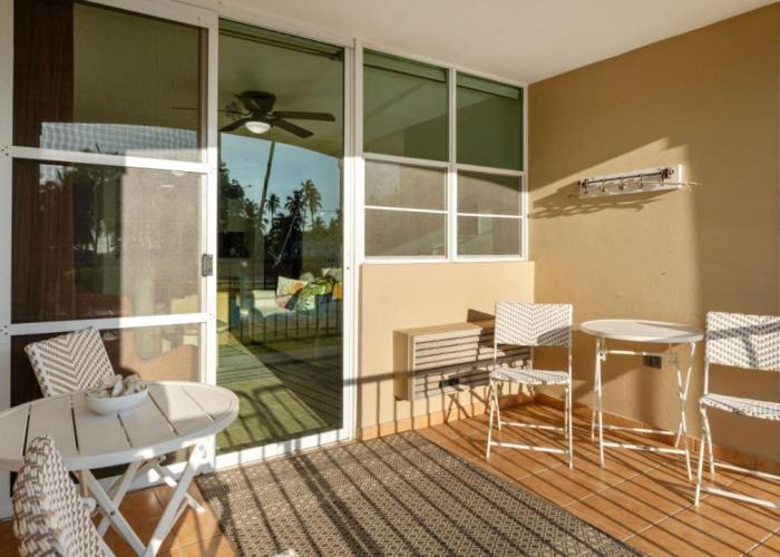 Beach access apartment at Bahia Serena 104