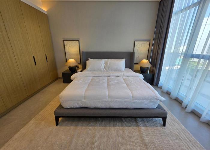 Elegant 1BR with Balcony PearlHouse Luxury Living!