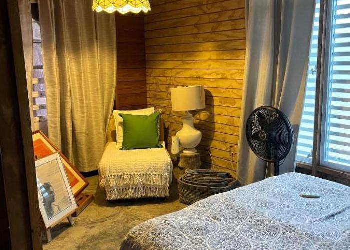 Rustic cabin in the heart of the fields of Pitahaya