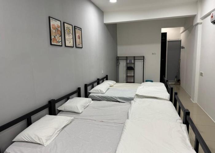 Modern & Cozy Home Stay