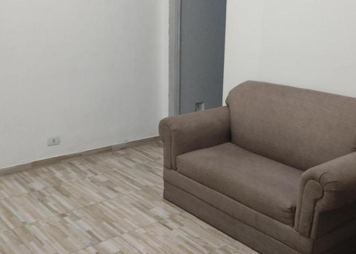 Casa com 5 cômodos, 1 quarto pronto para aluguel de temporada em Taboão da Serra