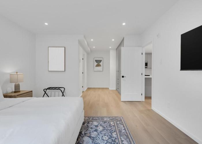 Le Victoria Midtown Mtl