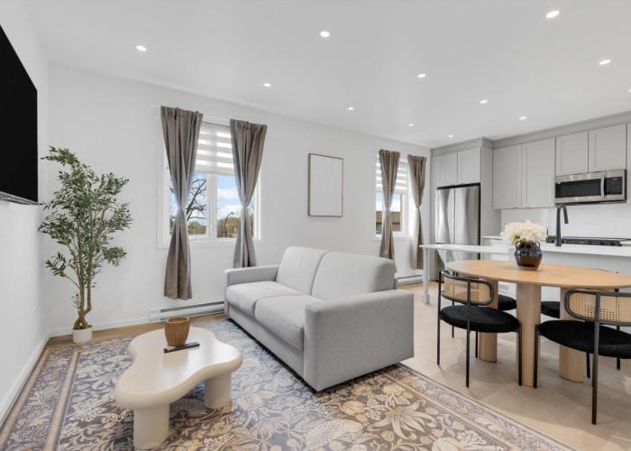 Le Victoria Midtown Mtl