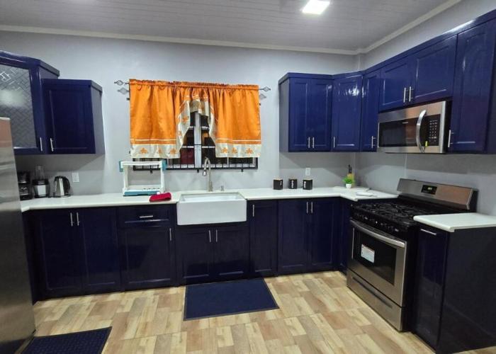 Stephens Ventures,9 mins from National Stadium, New home with Jacuzzi