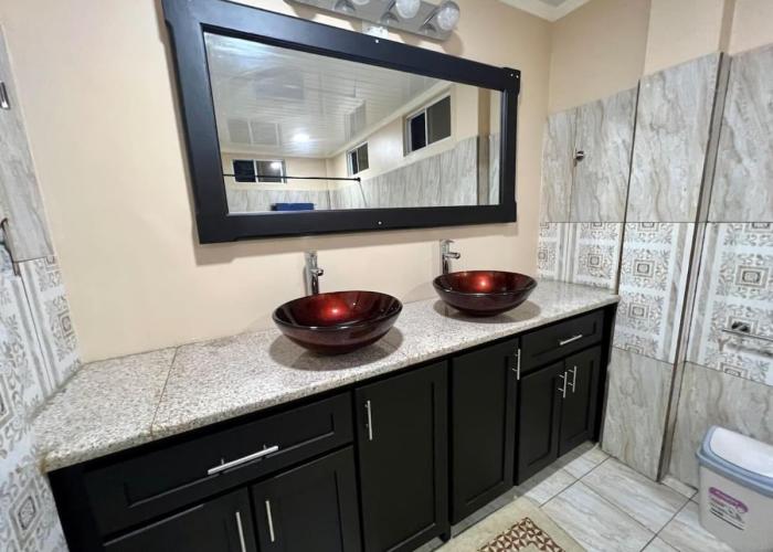 Stephens Ventures,9 mins from National Stadium, New home with Jacuzzi