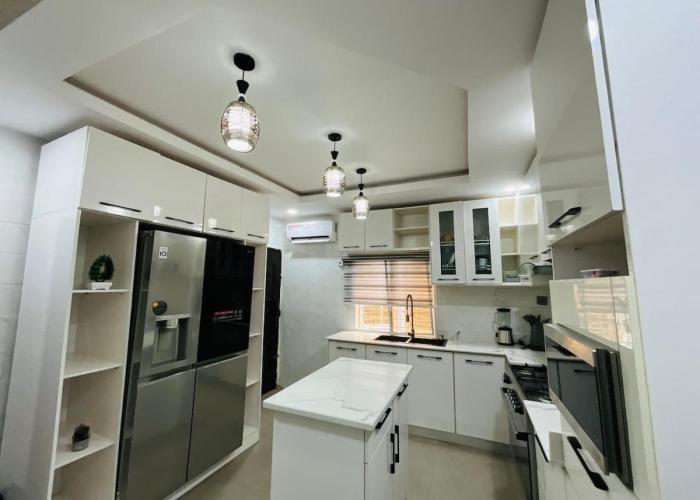 White House 3 Bedroom Apartment - Abeokuta