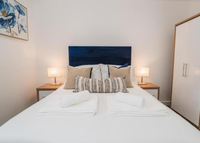 Thornhill House Apartments by VICHY