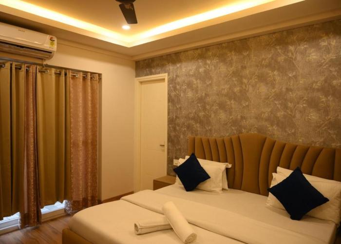 2 BHK The Luxury Stays by Glambirds Apartment