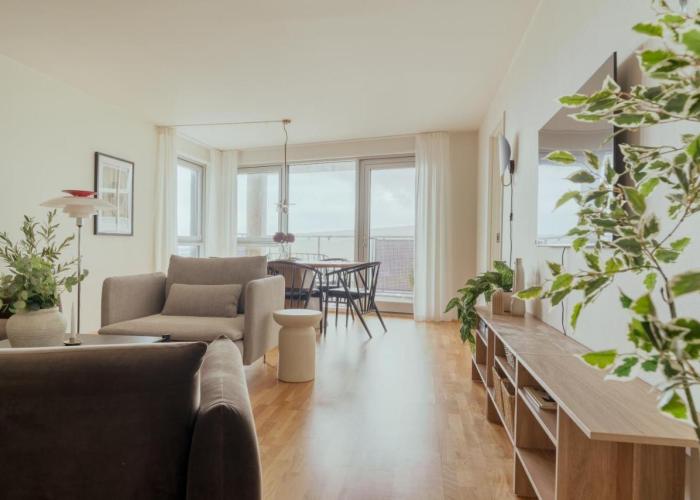 3 BR Apartment with Balcony, Sea View and Parking