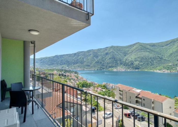 Kotor Sea View Apartment by MN Property