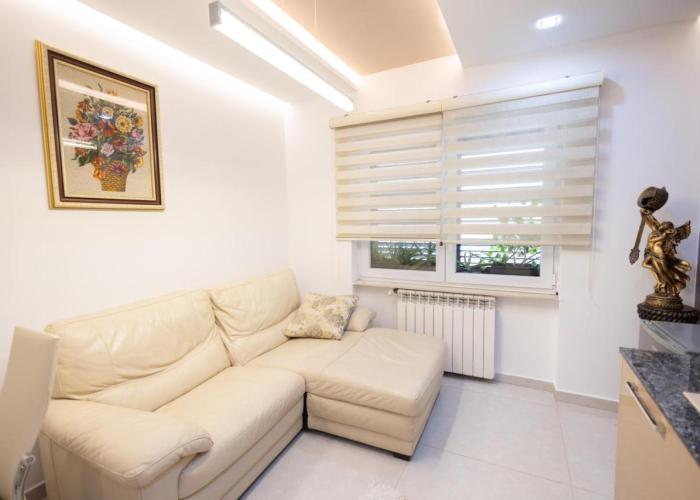 Apartment KLER-Elegant Stay Ali Demi