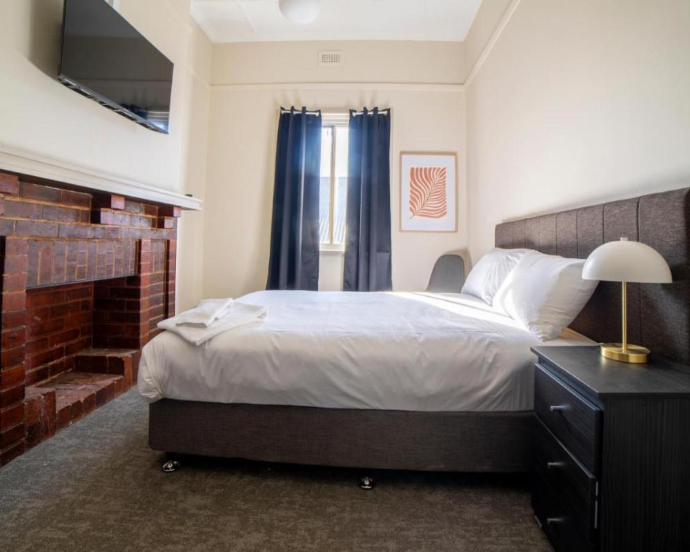 фото Terminus Hotel Yarrawonga