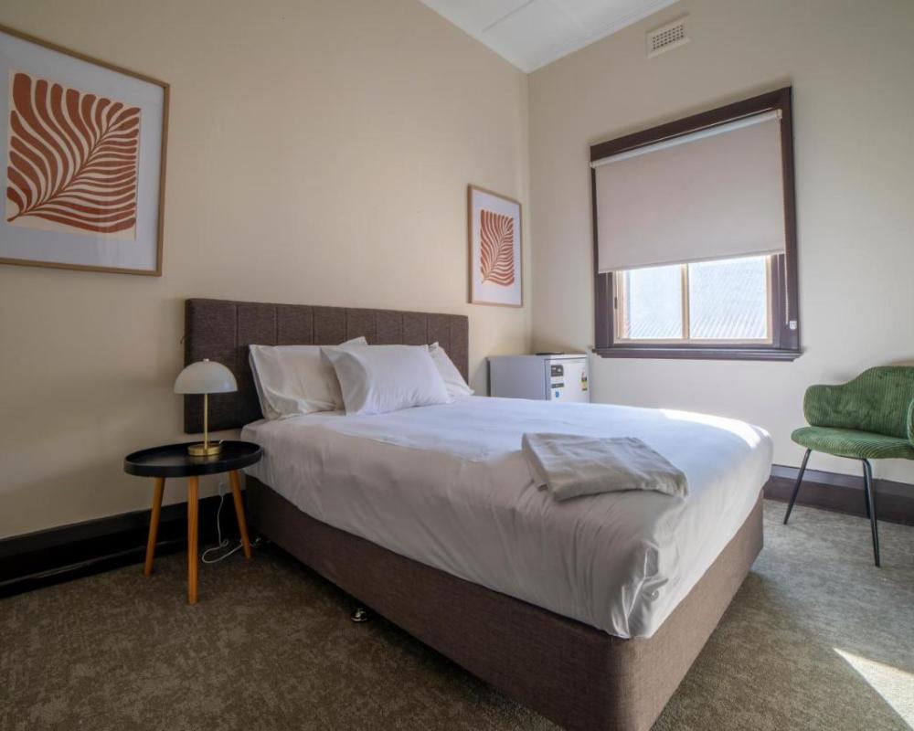 фото Terminus Hotel Yarrawonga