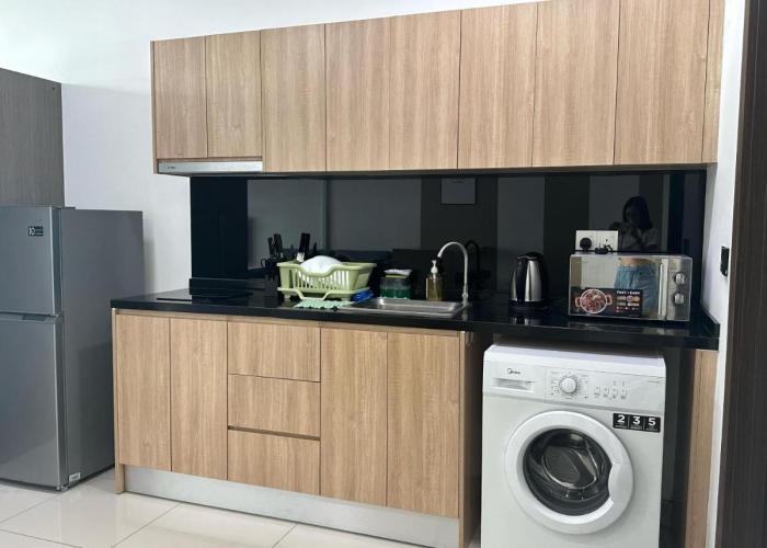 Green haven Studio unit with balcony and WiFi Netflix
