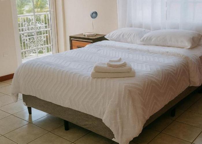 4BR Oasis with Rooftop Lounge offering Scenic Belize Views