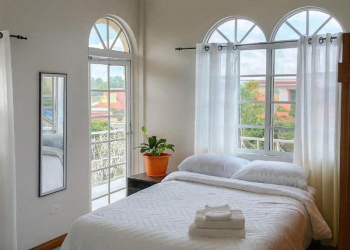 4BR Oasis with Rooftop Lounge offering Scenic Belize Views