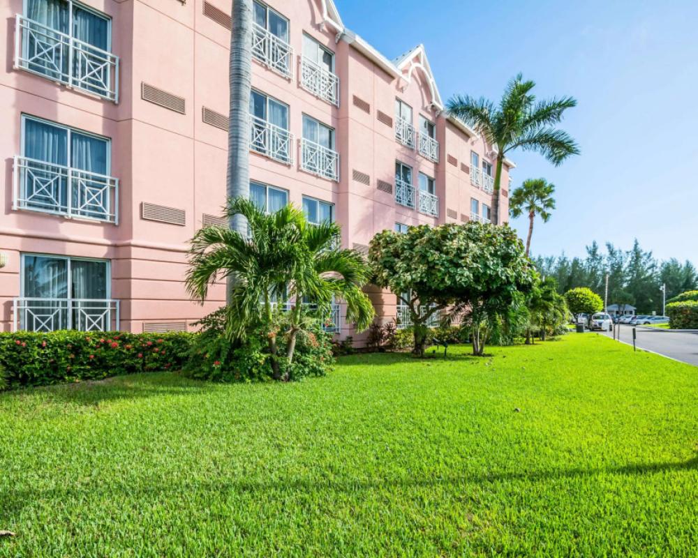 Comfort Suites Paradise Island