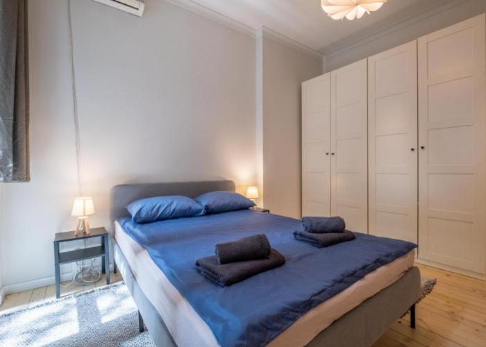 Spacious & Central 2BR with Terrace, Cozy & Modern by Flat Mаnager