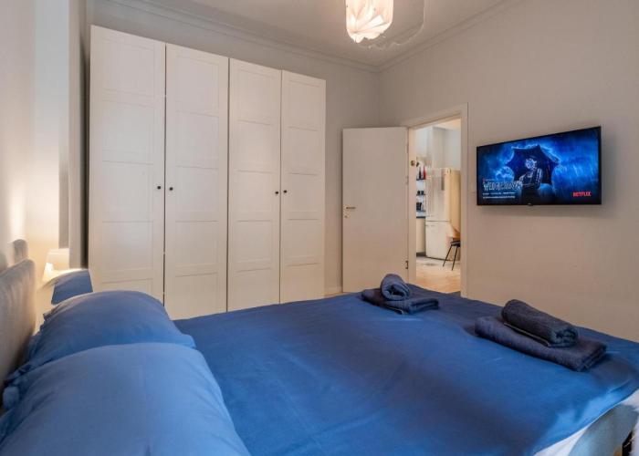 Spacious & Central 2BR with Terrace, Cozy & Modern by Flat Mаnager