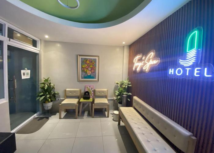 Hotel J Hotel