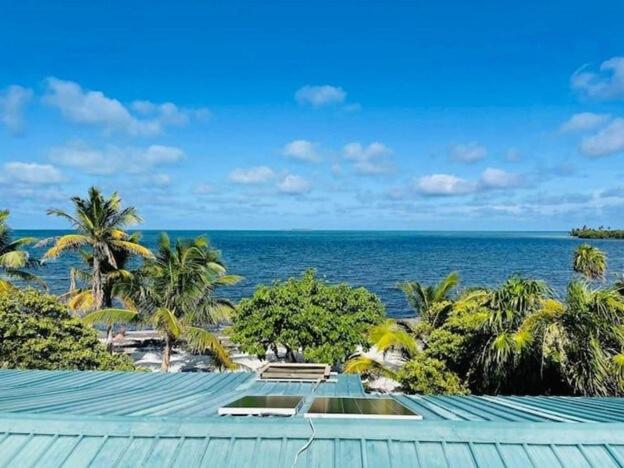 Castaway Blue Hole Long Caye