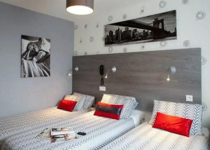 Hotel Mac Bed