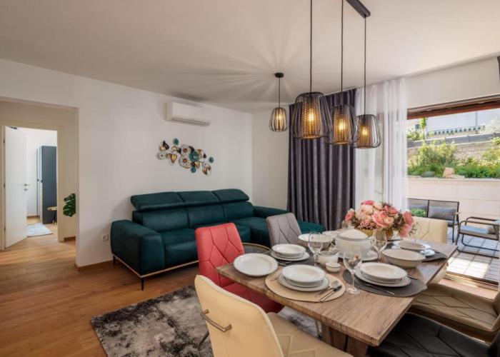Mirela's golden luxury apartment