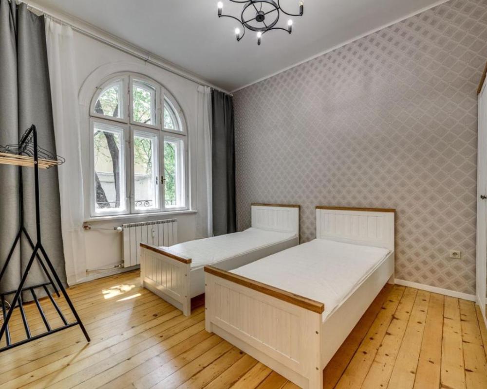 фото Classic Charm - 2BD central Apartment by FlatManager